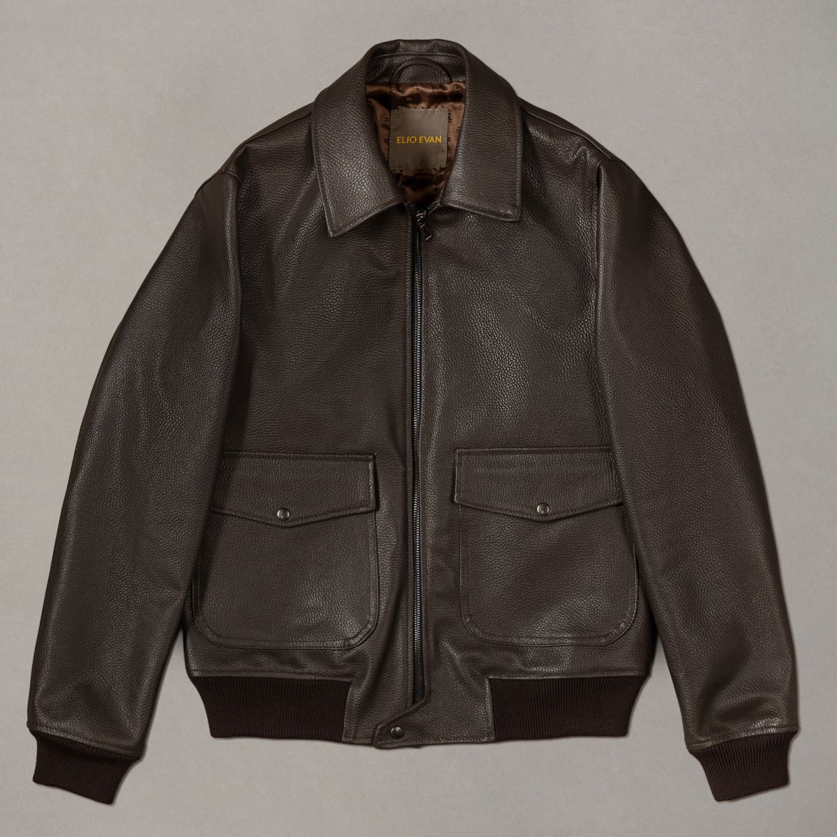 Bruine leren bomber