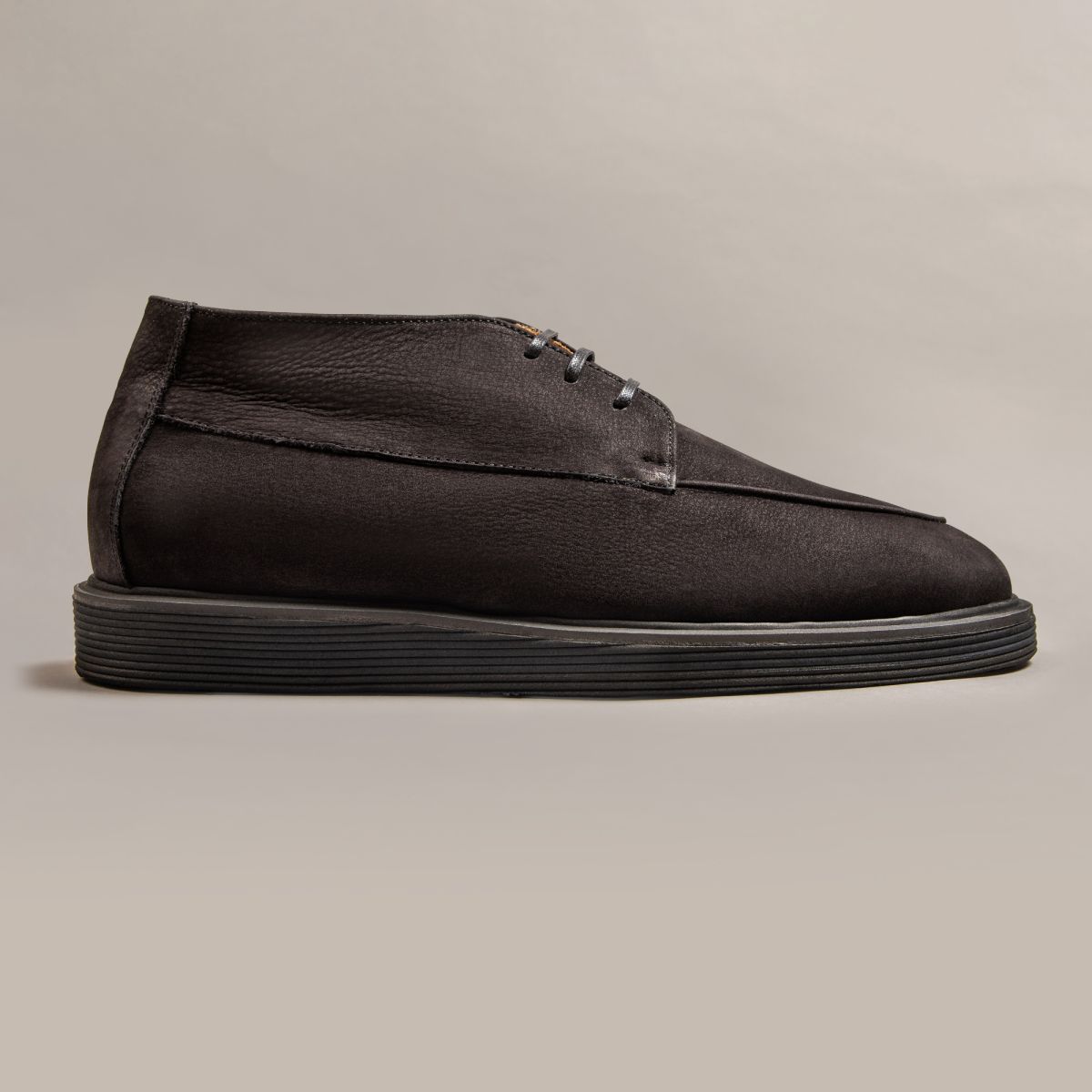Μαύρα δερμάτινα μποτάκια Vibram